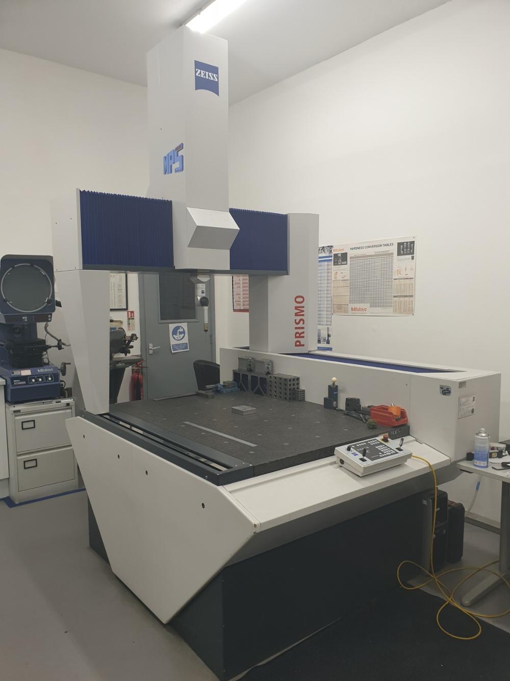 ZEISS Prismo 7  2001